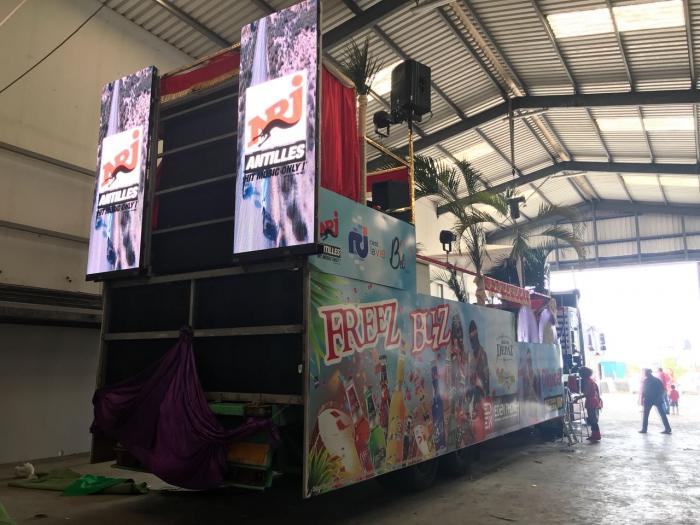 Carnaval 2018 : le char RCI/NRJ/BEL Radio de retour