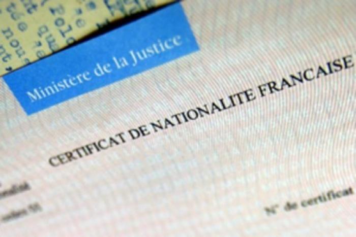 Cent trente-sept nouveaux naturalisés