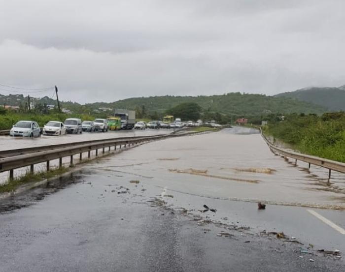 Circulation très perturbée sur la RN5 à Rivière-Salée