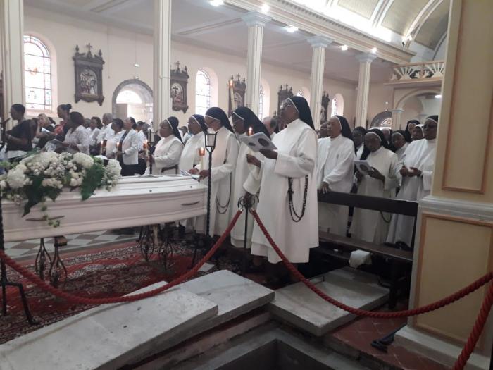 Cérémonie d'inhumation de Laure Sabès au Morne-Rouge
