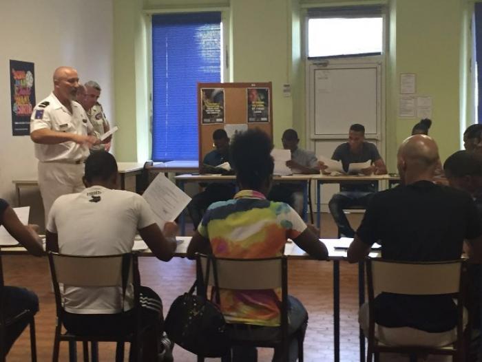 Contrat de pré-engagement dans l'Armée de Terre signé pour 14 jeunes martiniquais