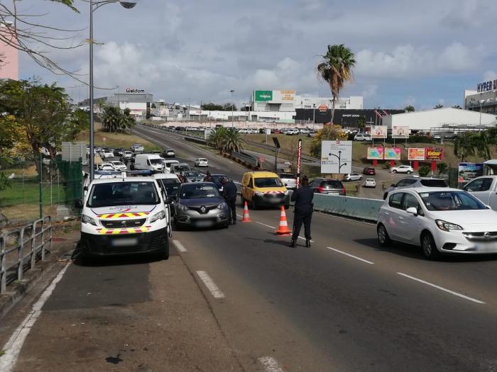 Contrôle routier : il roule à 129 km/h sur la Rocade de Fort-de-France limitée à 60
