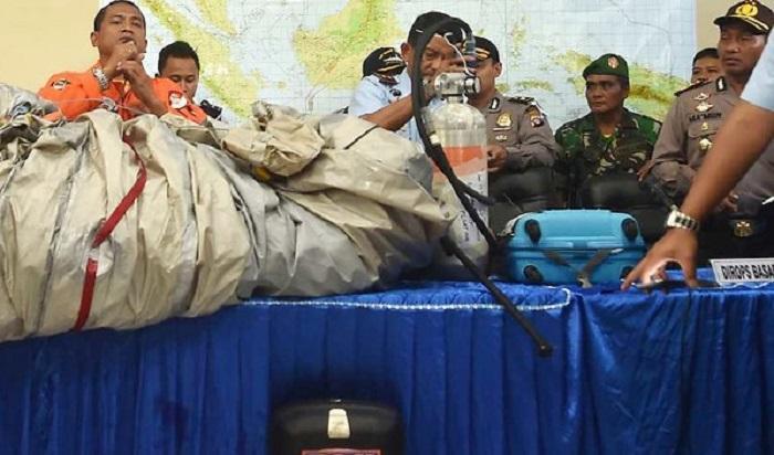 Crash Air Asia : la famille du copilote martiniquais dans l'attente