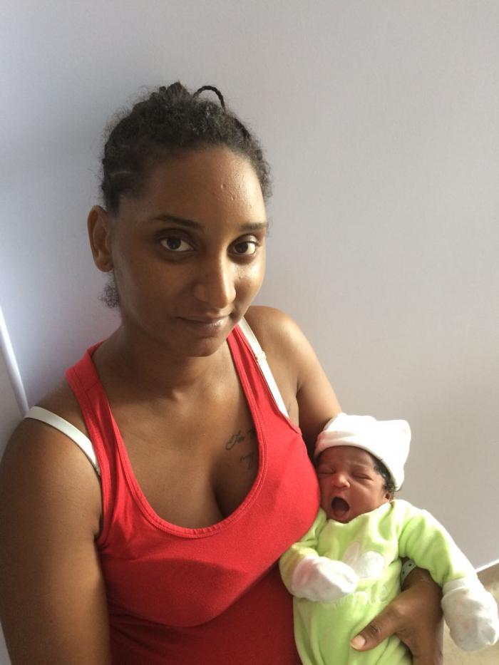 Dayana, le premier bébé de l'année en Martinique