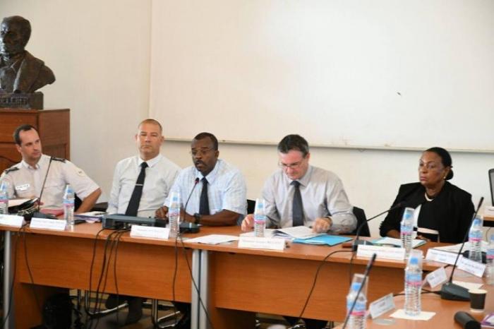 Délinquance : les élus guadeloupéens et le préfet autour de la table