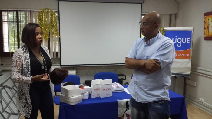 Don de perruques pour les malades du cancer