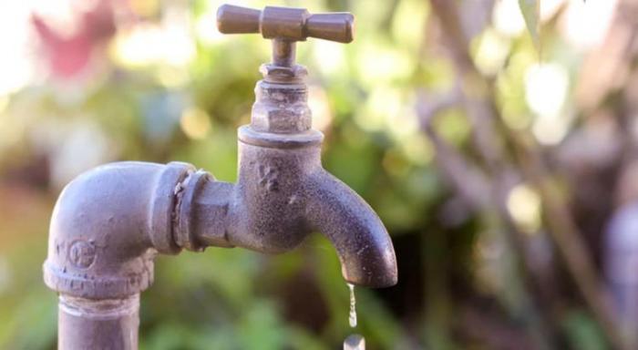 Eau en bouteille, eau du robinet. Laquelle consommez-vous ?