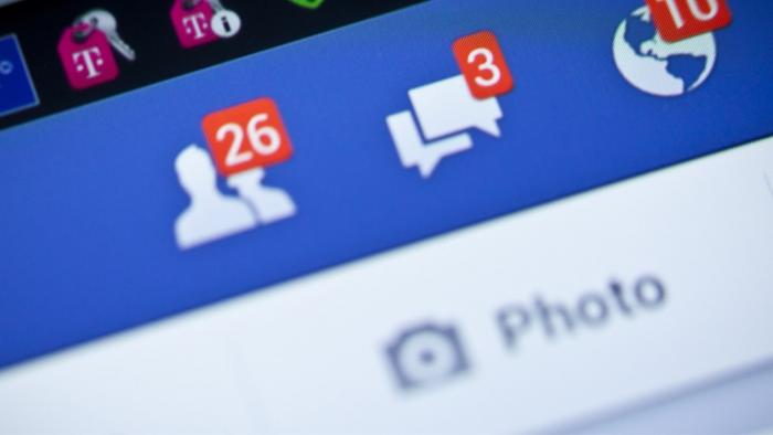 Facebook enregistre vos appels et SMS sans vous alerter