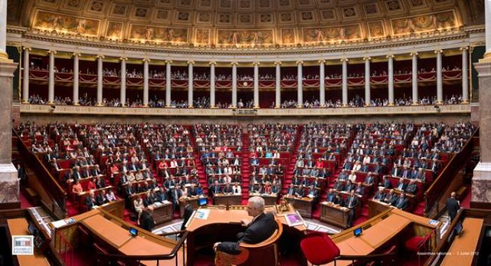 Fin de vie : l'Assemblée adopte une nouvelle proposition de loi