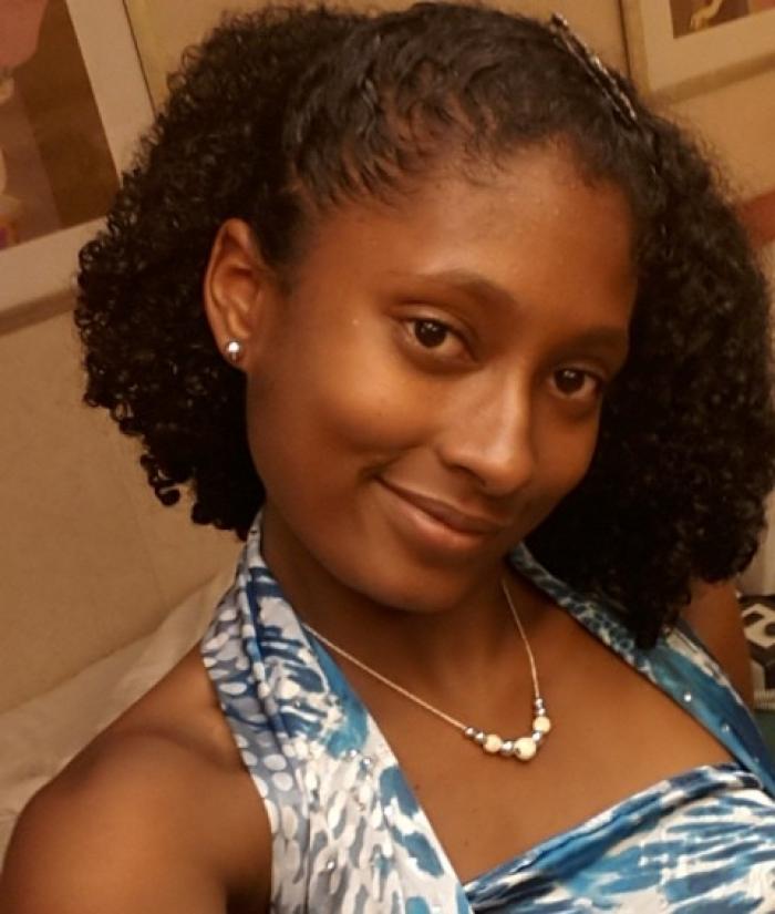 Gabrielle décroche son bac à 15 ans avec la mention très bien