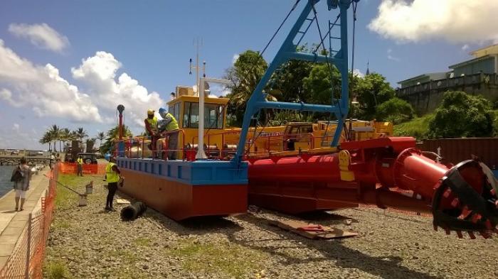 Grand - Rivière : une machine pour "draguer le fond de la mer"