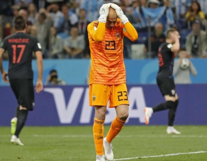 Hors Jeu: Messi et l'Argentine au bord du précipice