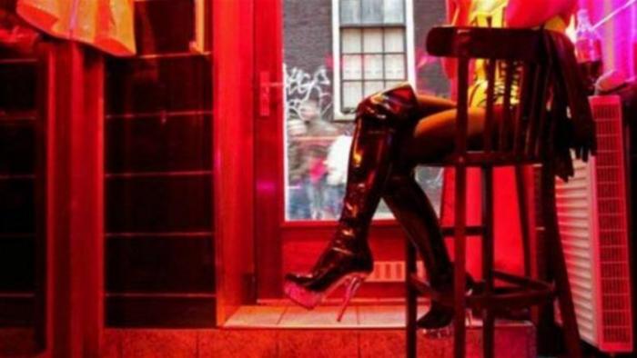 Il écrase un client après une dispute à propos de filles