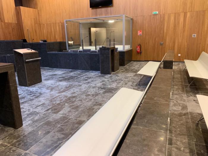 Il tente de s'évader avec un couteau en céramique