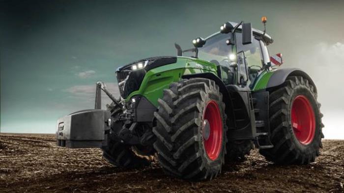 Il tente de semer les gendarmes en tracteur