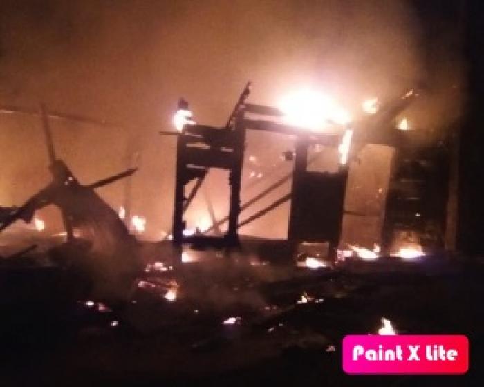 Important incendie en cours à Basse-Terre