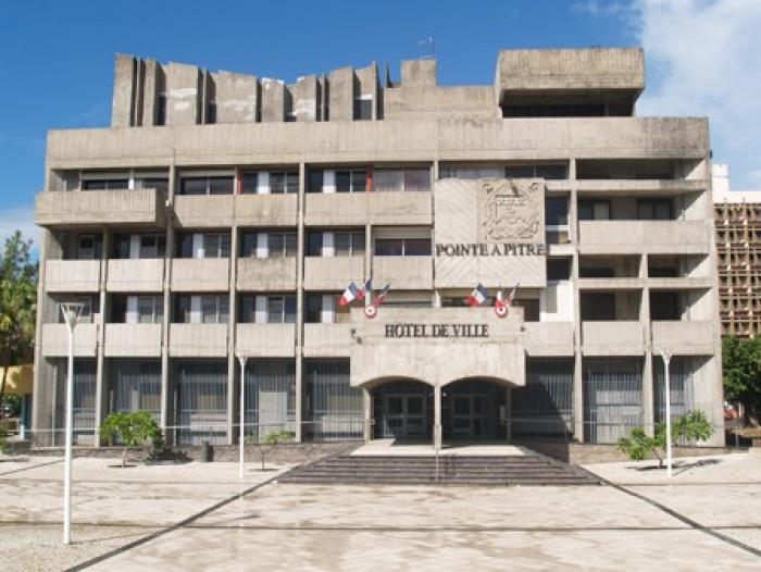 Incendie à Pointe-à-Pitre : la municipalité fait un point sur le relogement
