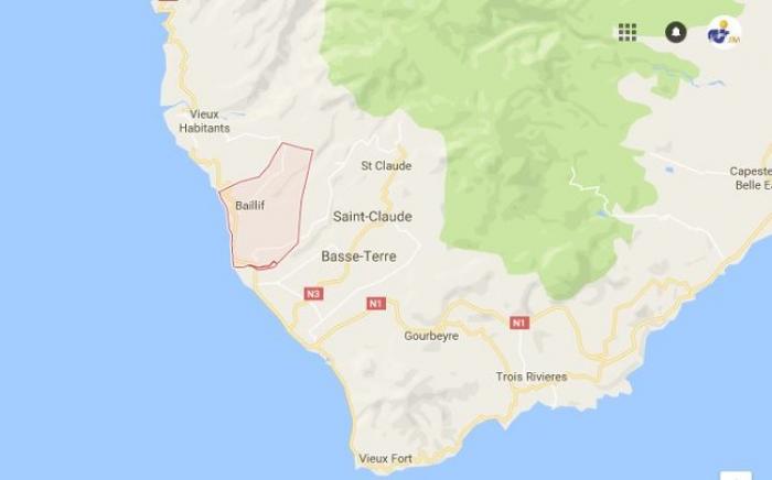 Installation de citernes et distribution de bouteilles d'eau à Baillif