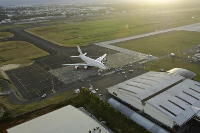 IRMA : le programme de l'aéroport Pôle Caraïbes chamboulé