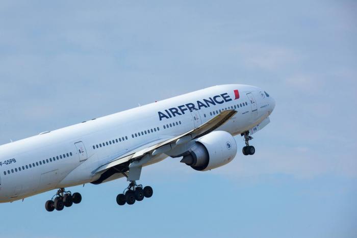 Isaac : Air France informe sur ses vols