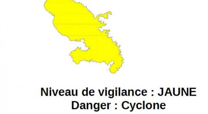 Isaac : la population se prépare