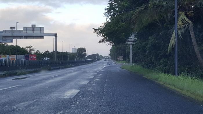 ISAAC : les premières pluies et rafales ont abordé l'archipel