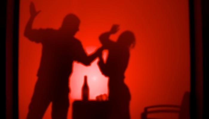 Jugé pour agression sexuelle sur son ex