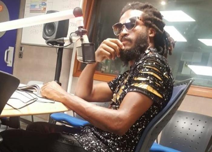 L'artiste Erauss auditionné par la police pour incitation à la haine