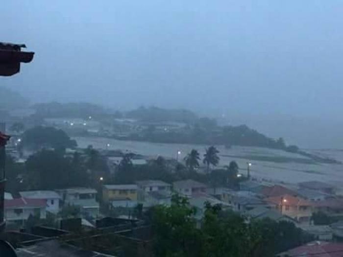 La Dominique en proie aux inondations provoquées par la tempête Erika