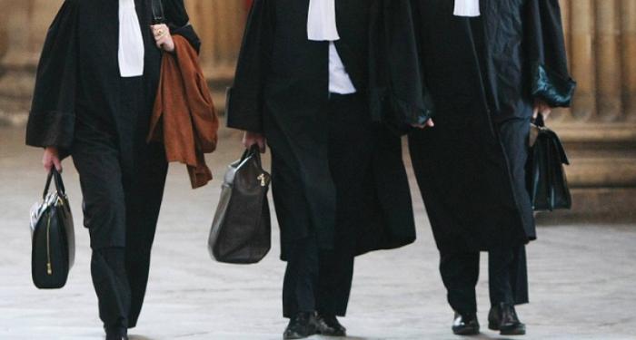 La grève des avocats continue