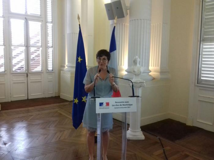 La ministre des Outre-mer poursuit sa visite aux Antilles