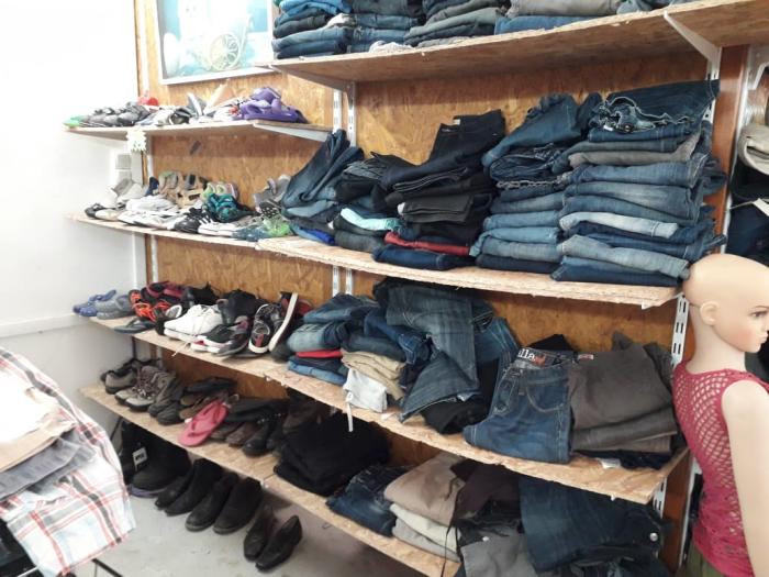 La rentrée à petits prix dans les boutiques solidaires de l'ACISE.