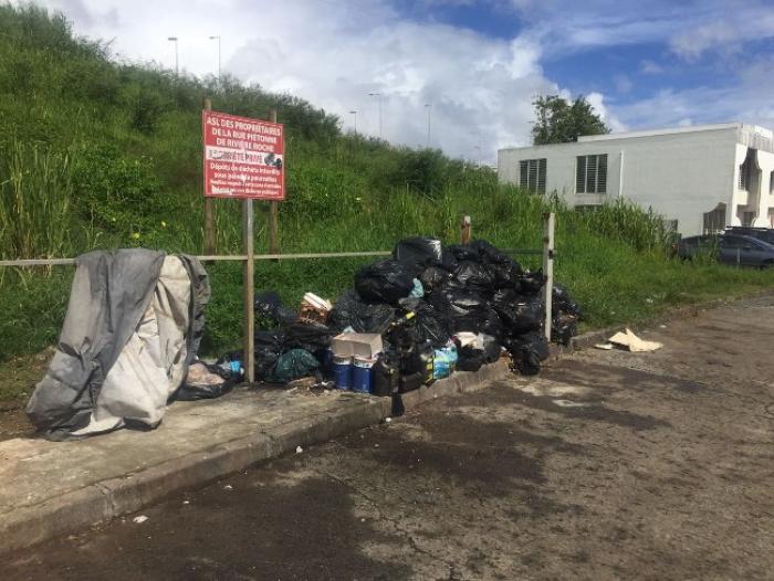 La ZAC de Rivière-Roche croule sous les ordures