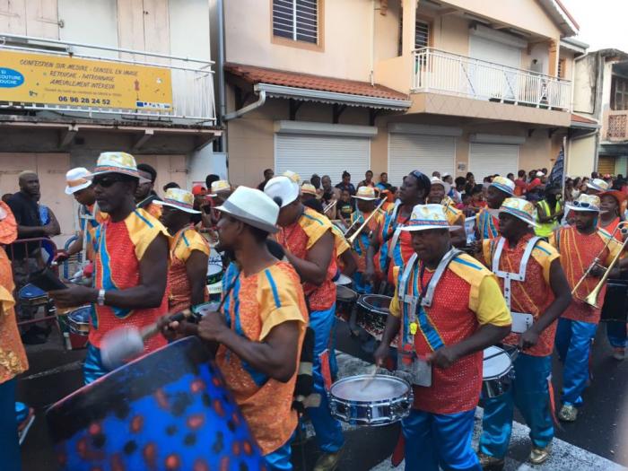 Le carnaval arrive : protégez vous les oreilles