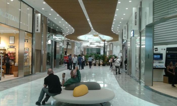 Le centre commercial de Génipa voit plus grand !