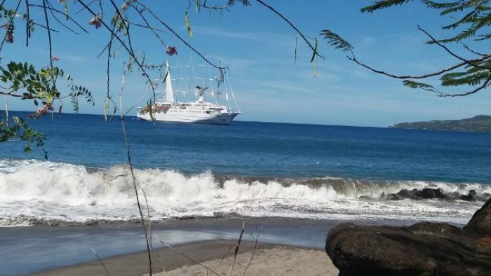 Le Club Med 2 a fait escale dans la baie de Saint-Pierre