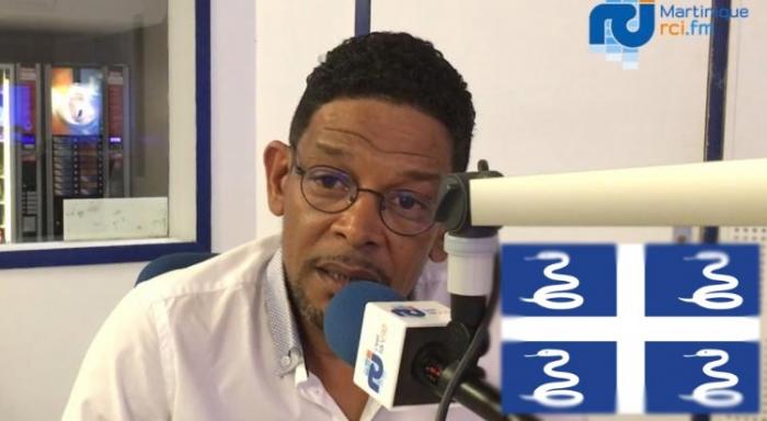Le drapeau aux 4 serpents qui représente la Martinique va-t-il bientôt disparaître ?