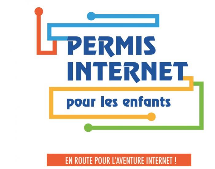 Le "Permis Internet" remis à plusieurs enfants de CM2 scolarisés à Fort-de-France