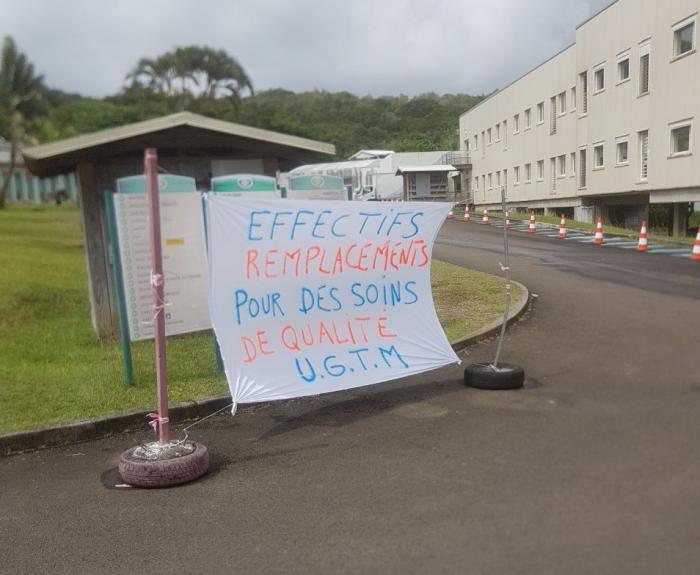 Le personnel du CHU de Trinité en grève