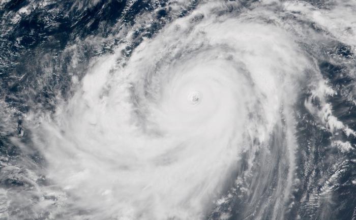 Le puissant typhon qui menace les Philippines fait deux fois la taille de l'ouragan IRMA