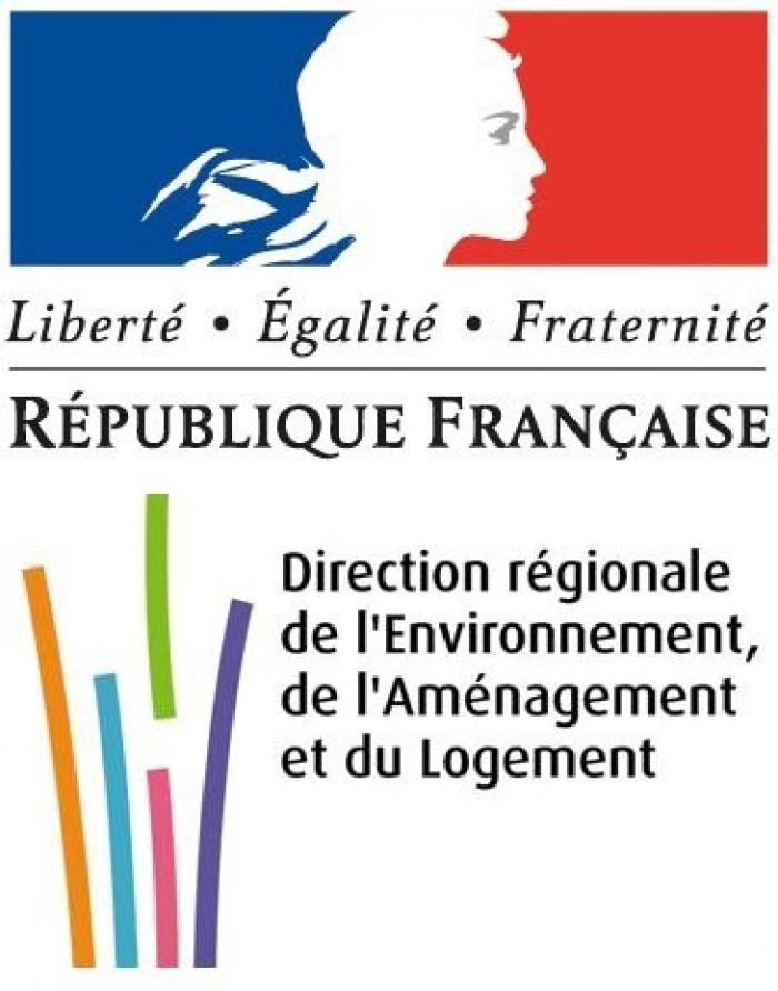 Les accès à la DEAL bloqués par des habitants de la Pointe des Nègres