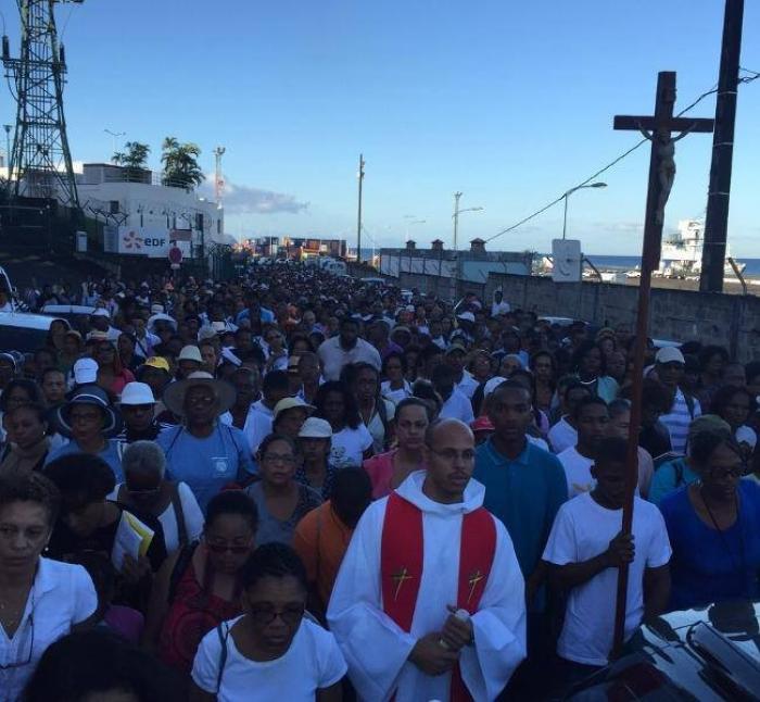 Les chemins de croix fin prêts pour vendredi saint