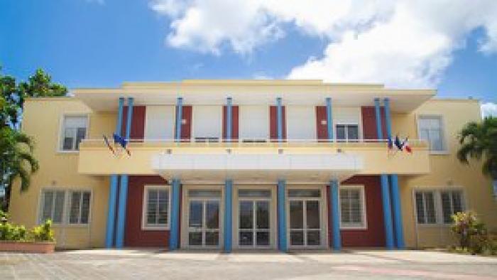 Les comptes de Sainte-Anne s'enfoncent dans le rouge