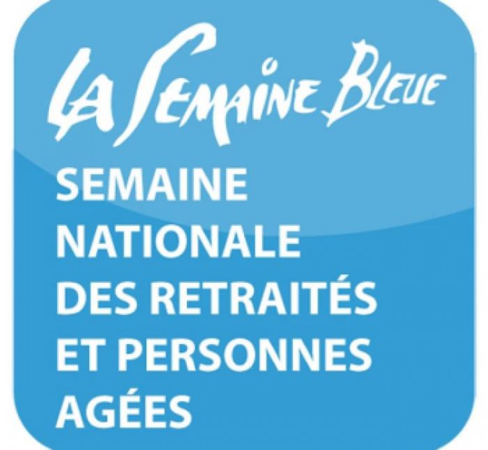 Les jeunes à la découverte d'un village d'époque