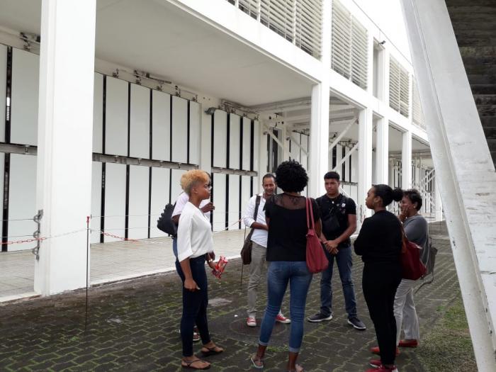 Les lycéens reprendront les cours tout en restant mobilisés