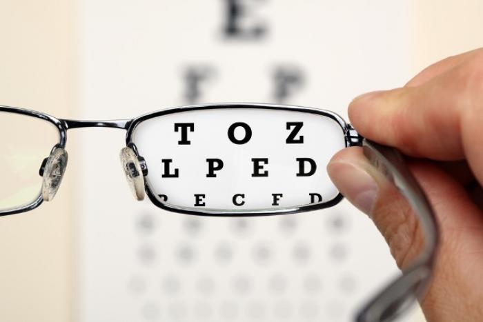 Les opticiens pourront délivrer lentilles et lunettes correctives