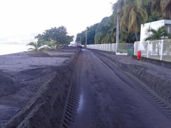 Les poids lourds circulent sur la RN2