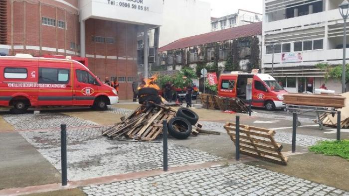 Les pompiers mettent fin à leur grève