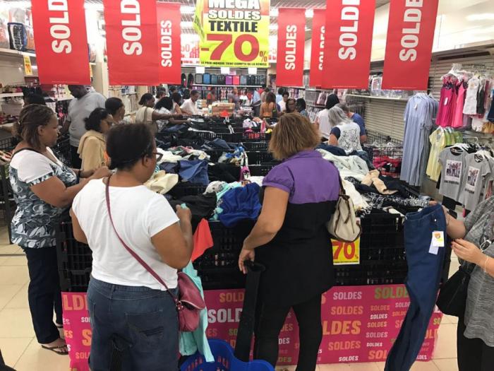 Les soldes débutent ce mercredi et certains commerçants ne sont pas enchantés