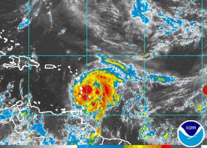MARIA en catégorie 2 désormais à l'approche des petites Antilles (NHC)